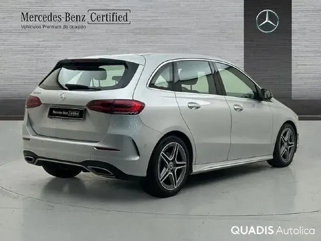 Usado Mercedes B200 150 CV (110 kW) 2021 Plata iridio Utilitario