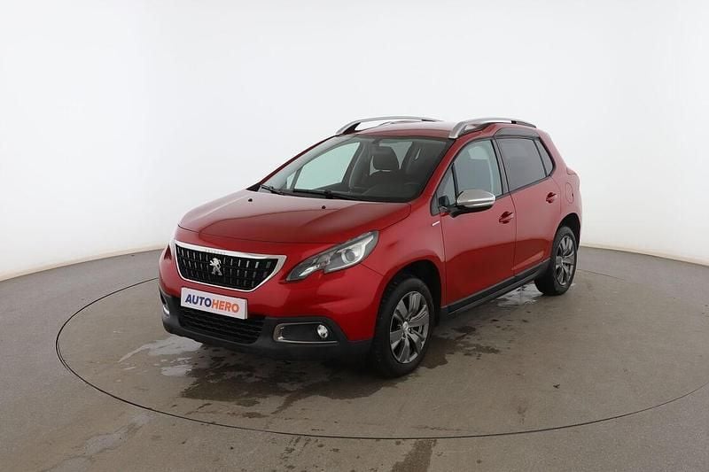 Rojo Usado 2018 Peugeot 2008 Style SUV | 9799 € (Precio justo) - Imagen 1/3