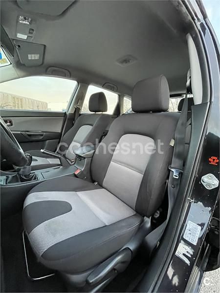 Usado Mazda 3 Active 109 CV (80 kW) 2006 Negro Berlina