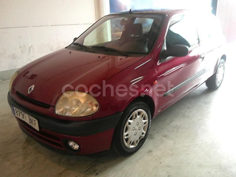 Granate Usado 2001 Renault Clio II Berlina | 1390 € (Buen precio) - Imagen 1/4