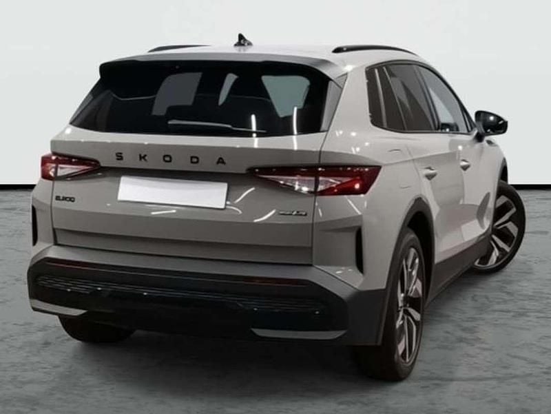 Usado Skoda Elroq SportLine 150 kW (204 CV) 2025 Gris SUV