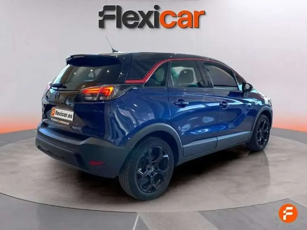Usado Opel Crossland GS Line 110 CV (80 kW) 2023 Azul SUV