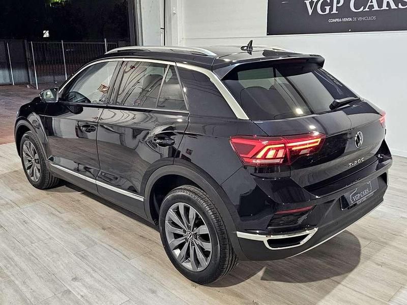 Usado VW T-Roc Sportline 150 CV (110 kW) 2022 Negro SUV