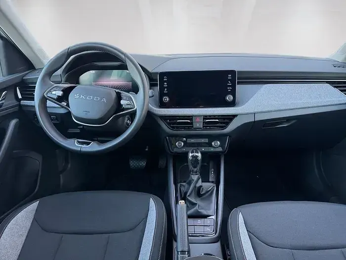Usado Skoda Kamiq Selection 115 CV (84 kW) 2025 Blanco SUV
