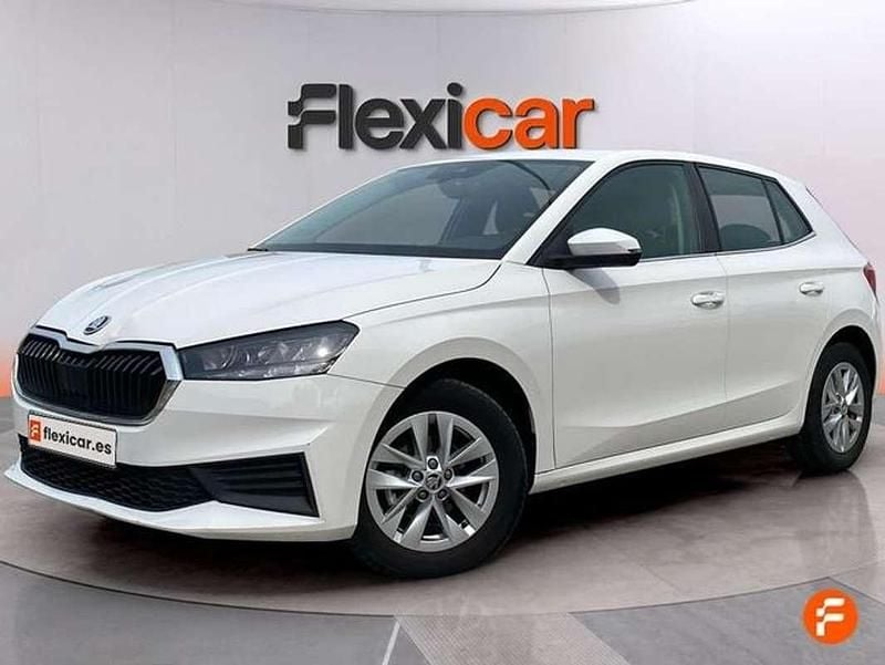 Usado Skoda Fabia Ambition 110 CV (80 kW) 2023 Blanco Utilitario