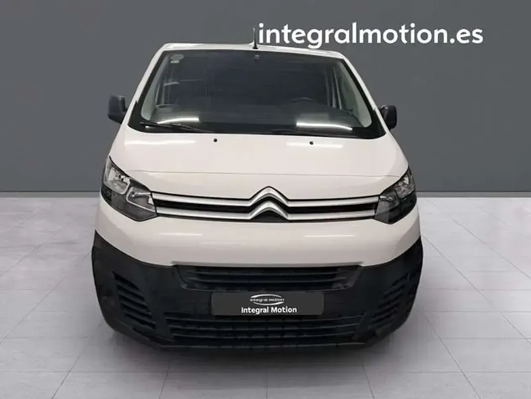 Usado Citroën Jumpy 102 CV (75 kW) 2024 Blanco Monovolumen