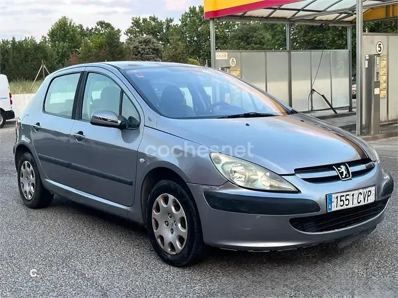 Usado Peugeot 307 110 CV (80 kW) 2003 Gris / plata Berlina