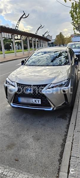 Gris / plata Usado 2020 Lexus UX Executive Line SUV | 26.100 € (Precio justo) - Imagen 1/4
