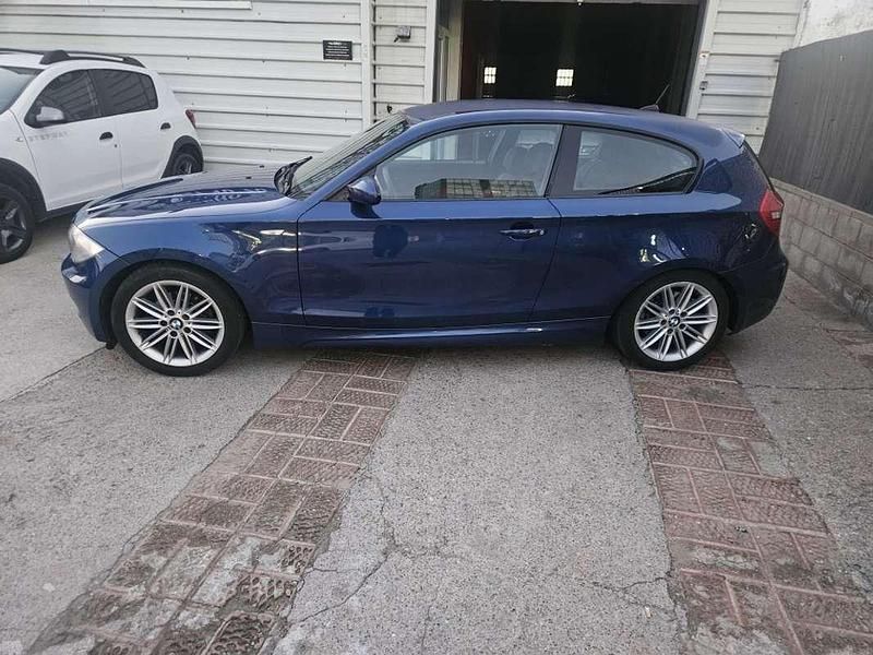 Usado BMW 118 143 CV (105 kW) 2007 Azul Utilitario