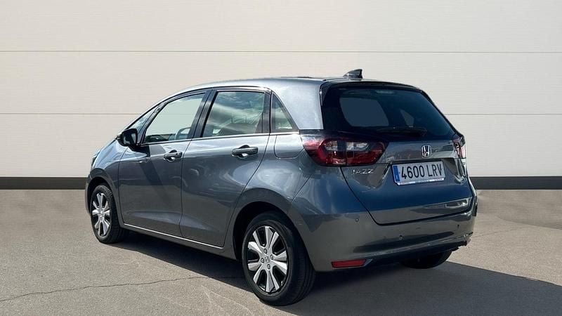 Usado Honda Jazz Elegance 109 CV (80 kW) 2021 Gris Utilitario