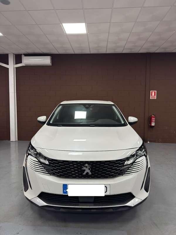 Usado Peugeot 3008 Active 131 CV (96 kW) 2021 Blanco SUV