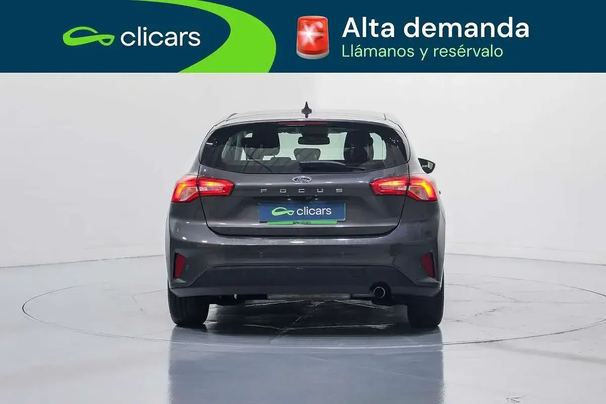 Usado Ford Focus Trend+ 120 HP (88 kW) 2021 Cinzento Citadino