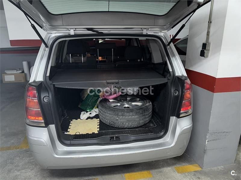 Usado Opel Zafira Enjoy 120 CV (88 kW) 2006 Gris / plata Monovolumen