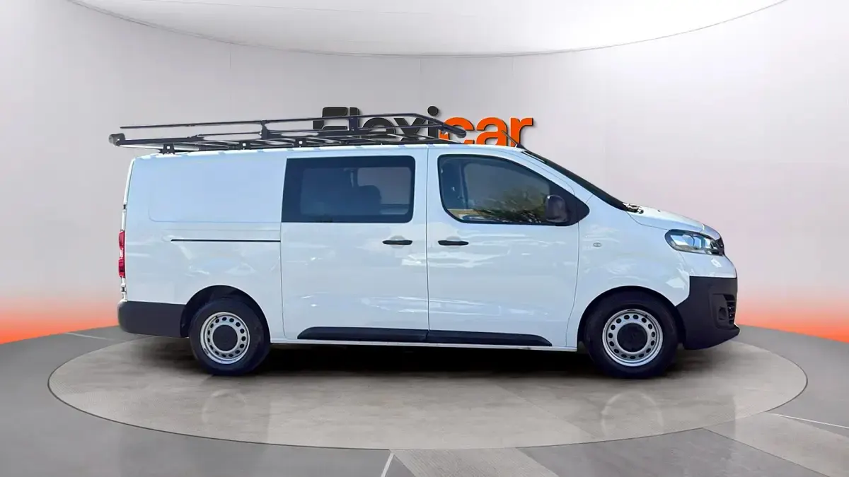 Usado Opel Vivaro-e Combi 145 CV (106 kW) 2022 Blanco Monovolumen