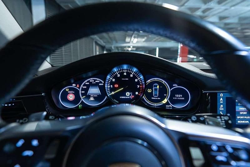 Usado Porsche Panamera 4 Executive 462 CV (339 kW) 2018 Gris Berlina