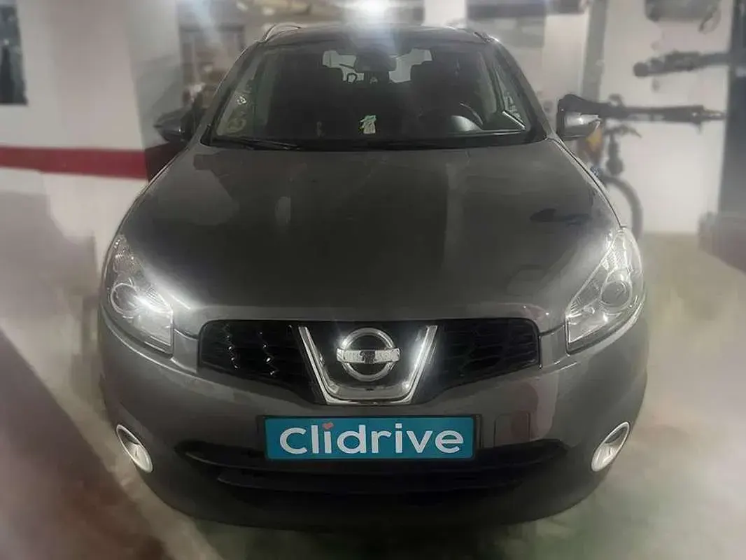 Usado Nissan Qashqai Acenta 110 CV (80 kW) 2011 Gris SUV