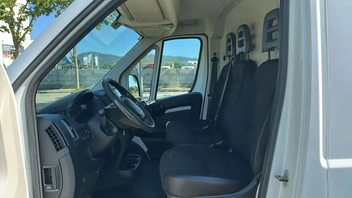 Usado Peugeot Boxer S 140 CV (102 kW) 2020 Blanco Van