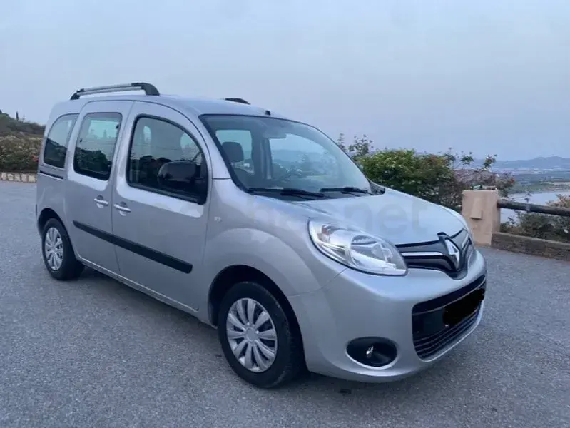 Usado Renault Kangoo 90 CV (66 kW) 2016 Gris / plata Monovolumen