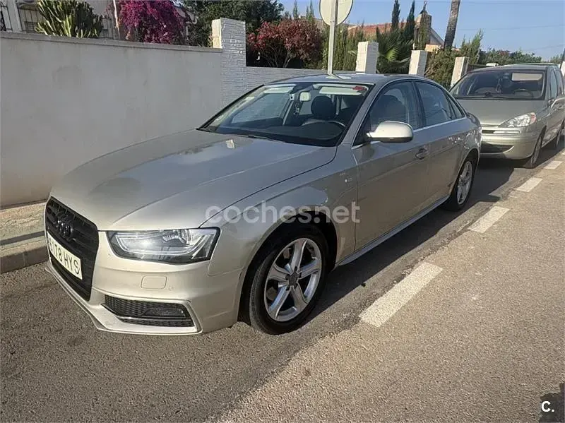 Usado Audi A4 S-Line 150 CV (110 kW) 2014 Gris / plata Berlina