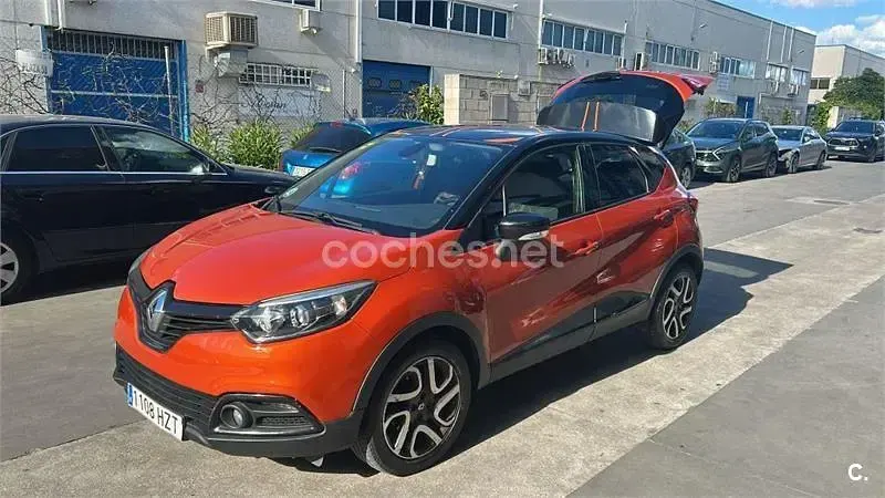 Usado Renault Captur Intens 90 CV (66 kW) 2014 Naranja SUV