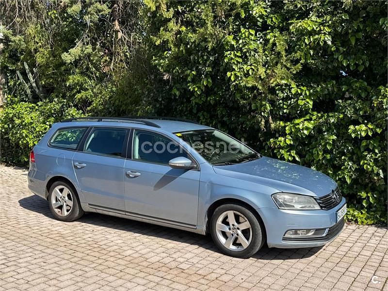 Usado VW Passat Edition 140 CV (102 kW) 2012 Azul Familiar