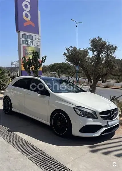 Usado Mercedes A220 AMG line 177 CV (130 kW) 2015 Blanco Utilitario