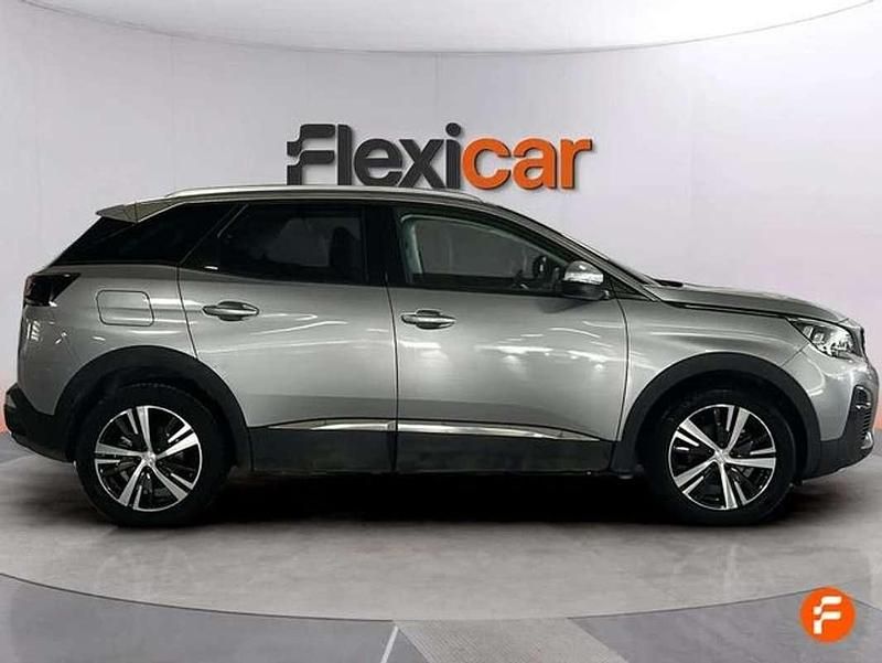 Usado Peugeot 3008 Allure 131 CV (96 kW) 2020 Gris SUV