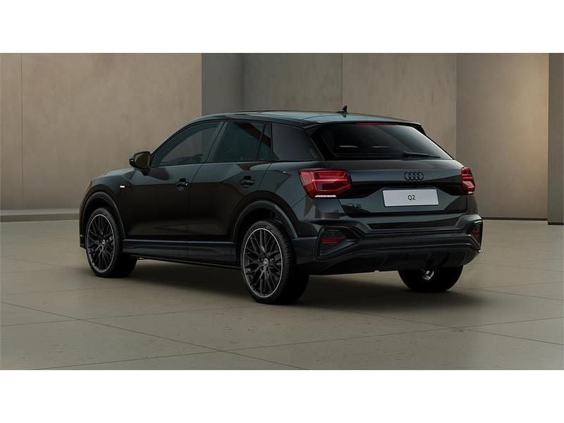 Nuevo Audi Q2 Black Edition 150 CV (110 kW) 2025 Negro mito SUV