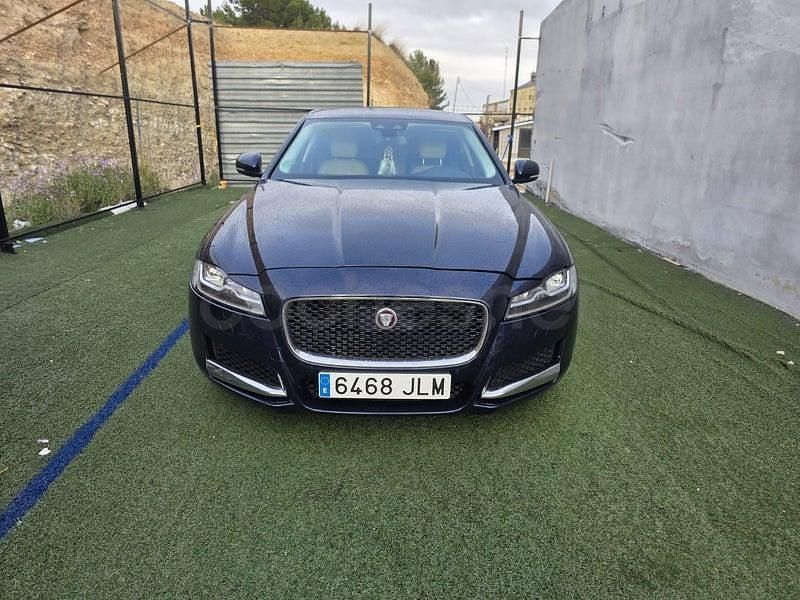 Usado Jaguar XF Portfolio 300 CV (220 kW) 2016 Azul Berlina