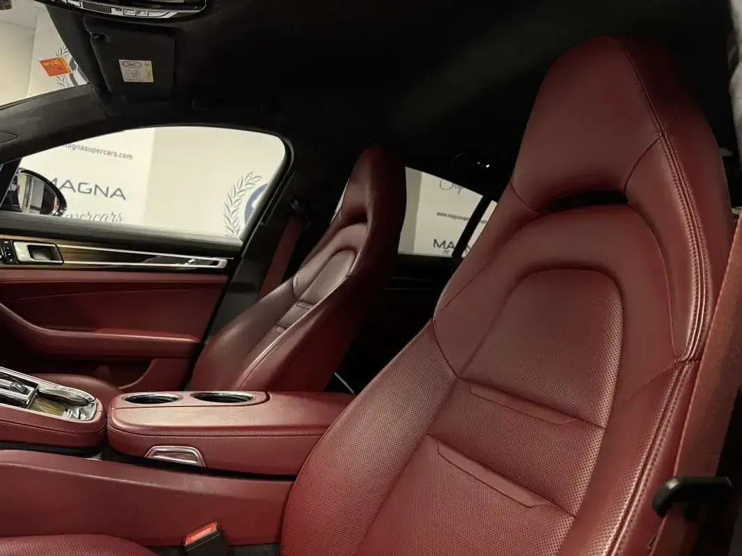 Usado Porsche Panamera Turbo S E-Hybrid Executive Executive 680 CV (500 kW) 2018 Azul Utilitario