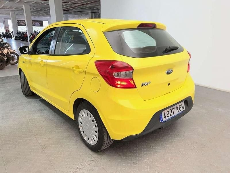 Usado Ford Ka Plus 69 CV (50 kW) 2017 Amarillo Utilitario