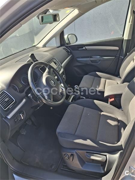 Usado VW Sharan Advance 140 CV (102 kW) 2014 Gris / plata Monovolumen