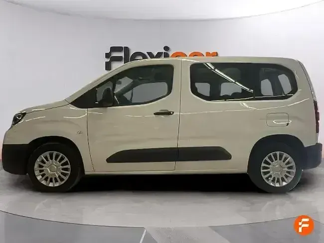 Usado Toyota Proace Verso City 102 CV (75 kW) 2025 Blanco Familiar
