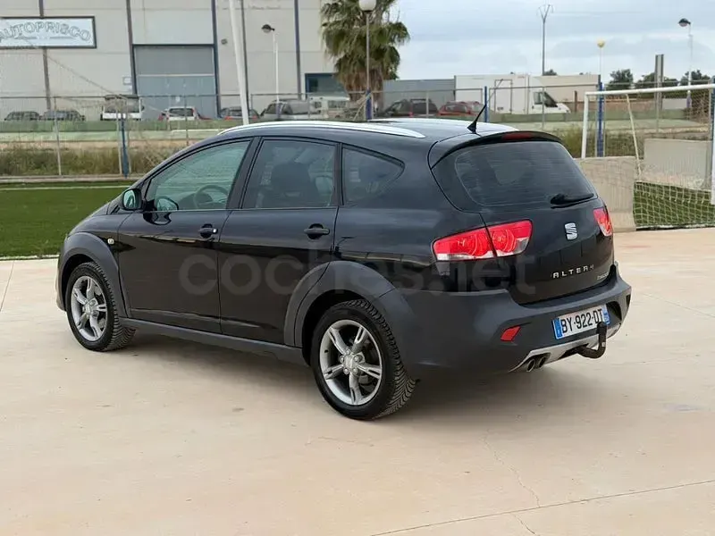 Usado Seat Altea 170 CV (125 kW) 2011 Negro Monovolumen