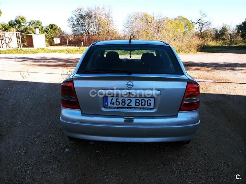 Brugt Opel Astra Elegance 100 HK (73 kW) 2000 Grå Sedan