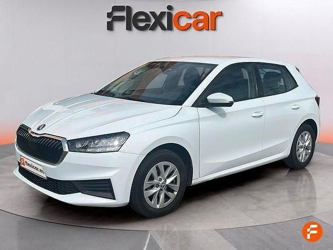 Usado Skoda Fabia Ambition 95 CV (69 kW) 2022 Blanco Utilitario