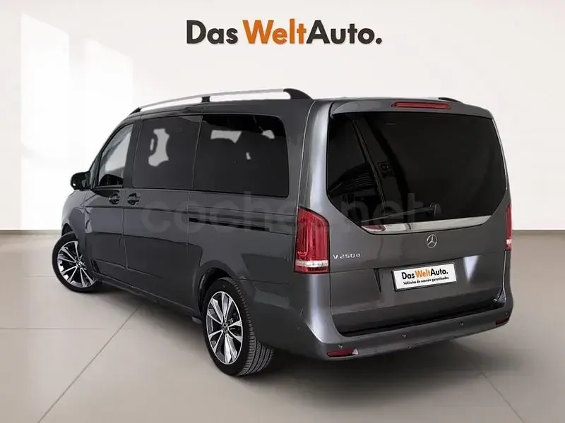 Usado Mercedes V250 Avantgarde 190 CV (139 kW) 2022 Gris / plata Monovolumen