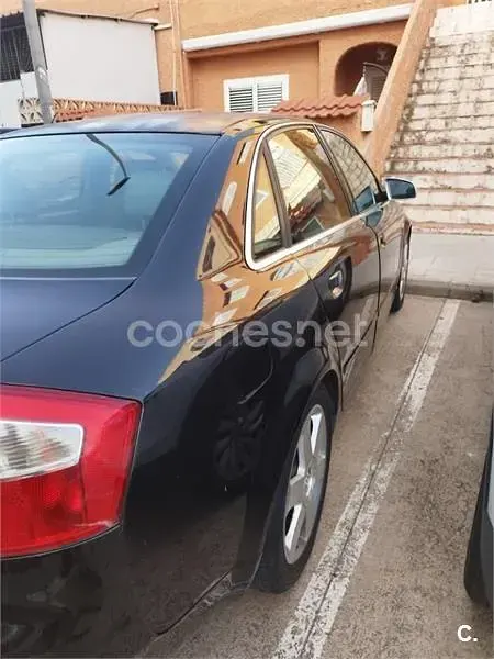 Usado Audi A4 220 CV (161 kW) 2003 Negro Berlina
