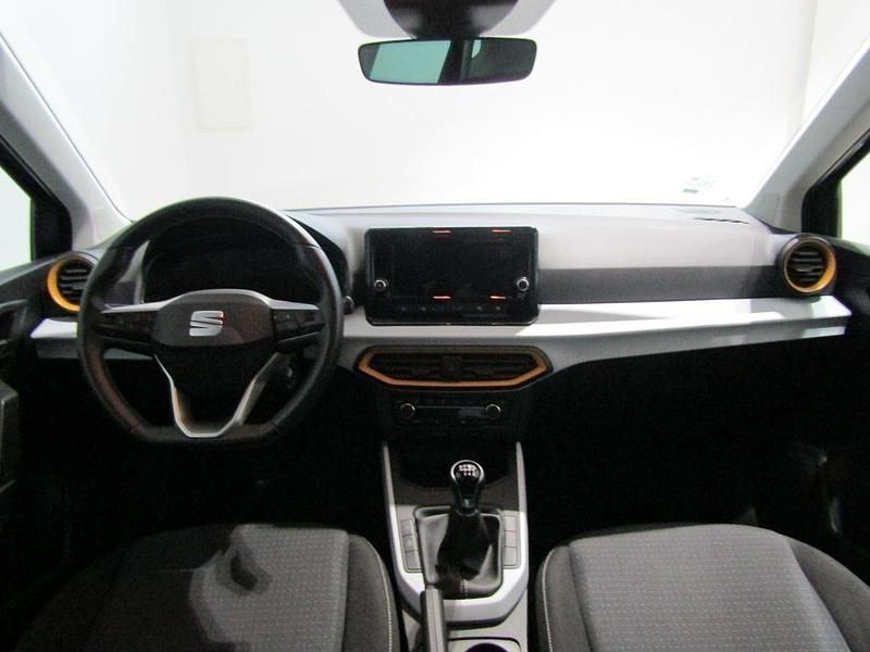 Usado Seat Arona Style 115 CV (84 kW) 2025 Gris SUV