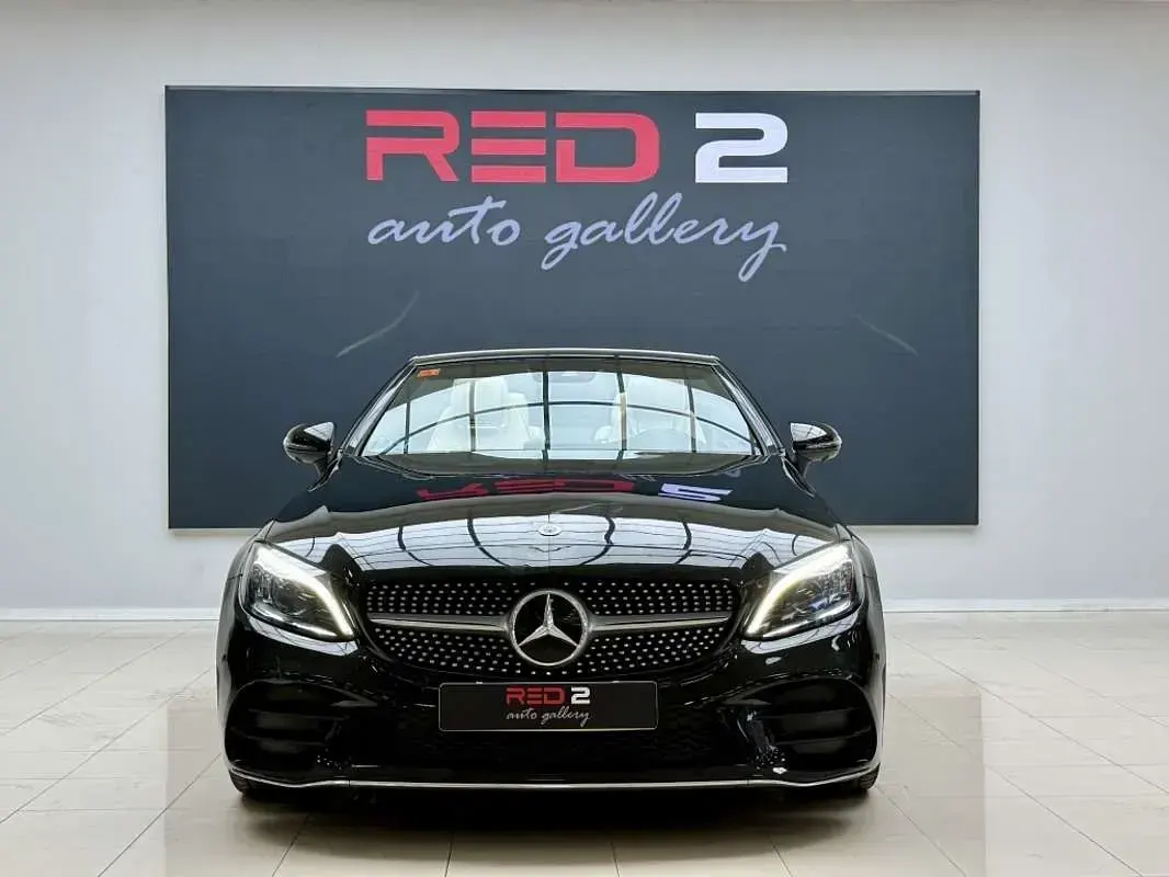 Usado Mercedes C220 194 CV (142 kW) 2021 Negro Descapotable