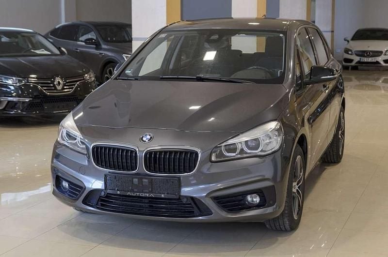 Usado BMW 218 Active Tourer Sport Line 136 CV (100 kW) 2017 Gris Monovolumen