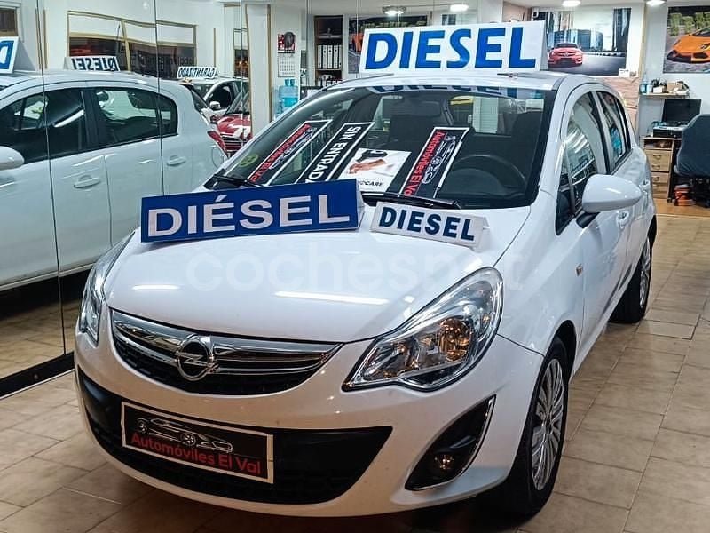 Usado Opel Corsa Expression 75 HP (55 kW) 2013 Branco Sedan