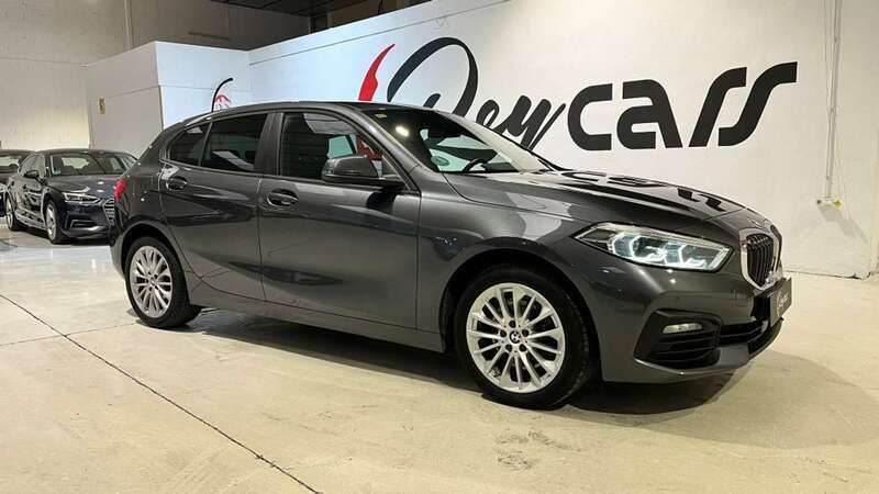 Gris Usado 2020 BMW 118 Utilitario | 23.990 € (Un poco caro) - Imagen 1/4
