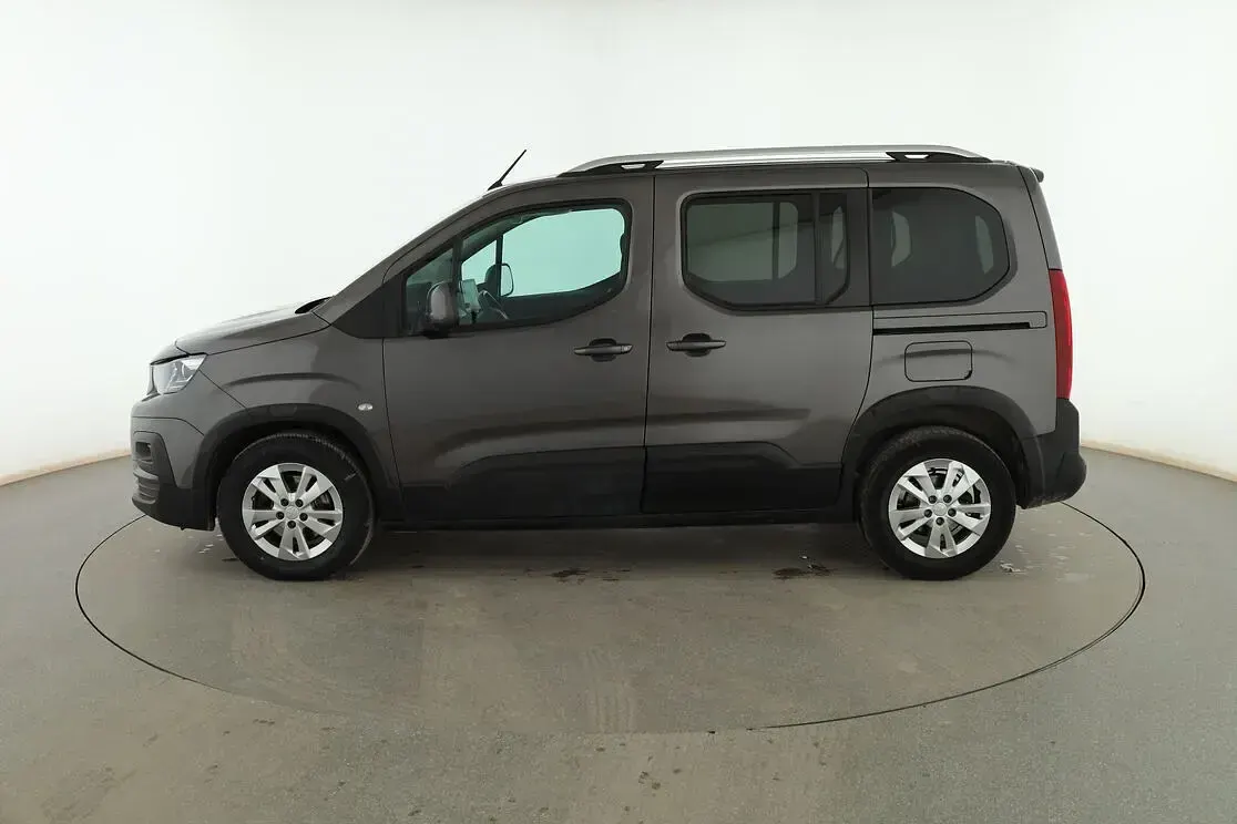 Usado Peugeot Rifter Allure 131 CV (96 kW) 2021 Gris Monovolumen