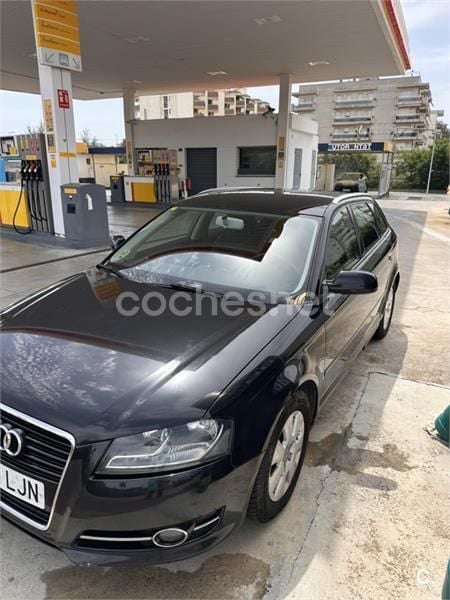 Negro Usado 2011 Audi A3 Sportback Attraction Berlina | 6000 € (Buen precio) - Imagen 1/3