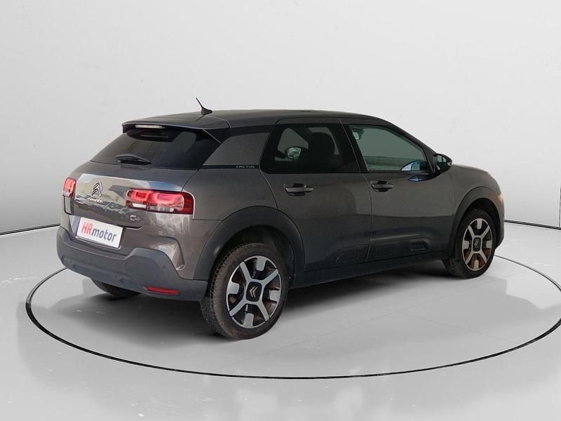 Usado Citroën C4 Cactus Shine 131 CV (96 kW) 2018 Gris Utilitario
