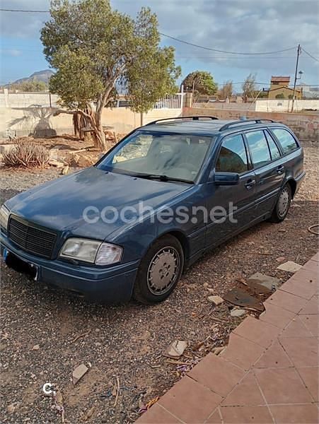 Usado Mercedes C280 197 CV (144 kW) 2002 Azul Familiar