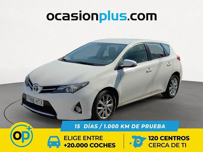 Usado Toyota Auris Active 90 CV (66 kW) 2013 Blanco Utilitario