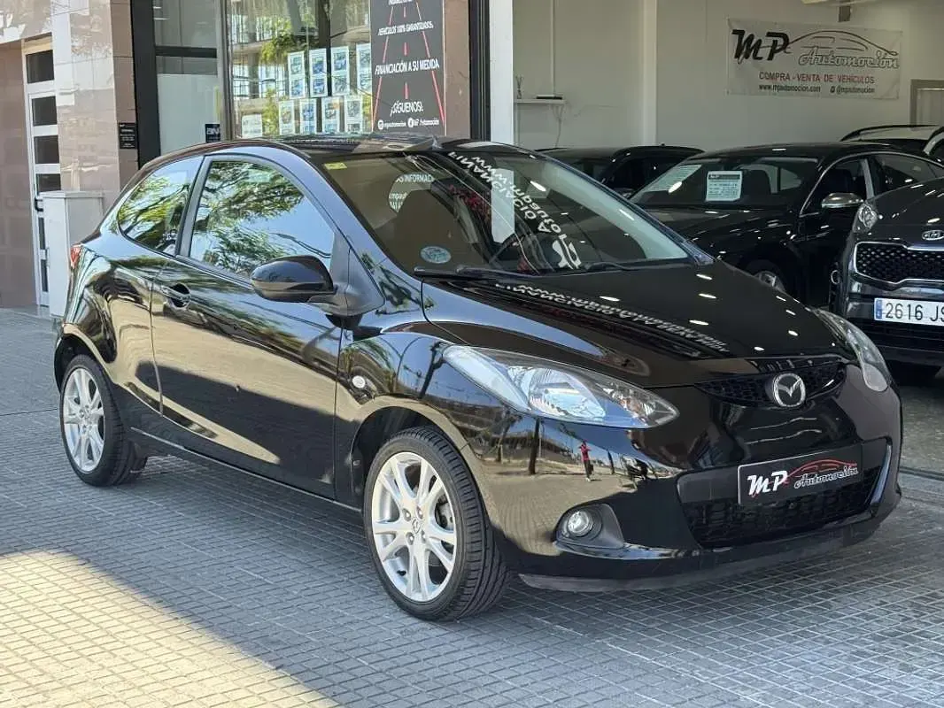 Usado Mazda 2 Active Plus 86 CV (63 kW) 2009 Negro Utilitario