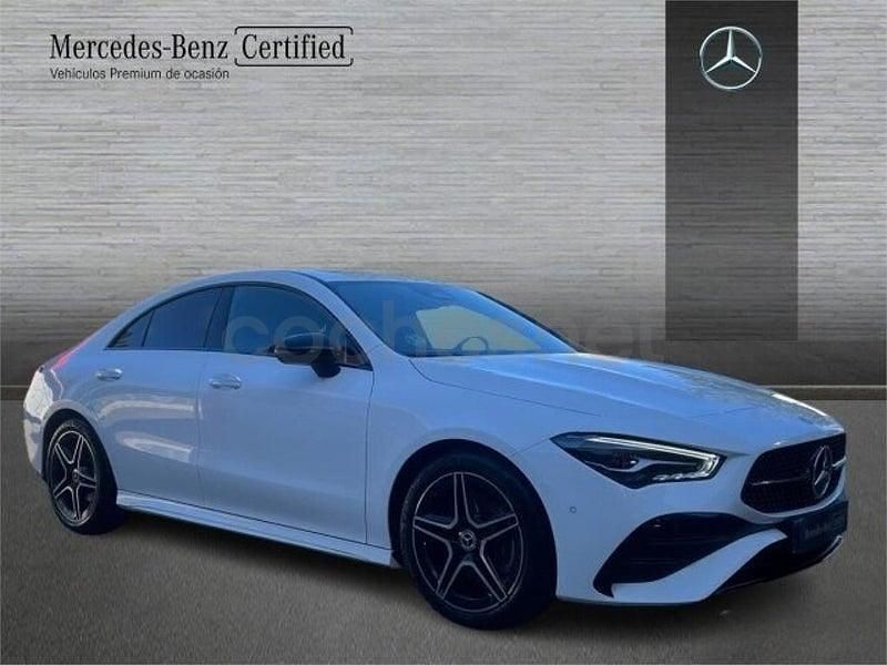 Usado Mercedes CLA220 AMG line 190 CV (139 kW) 2025 Blanco Berlina